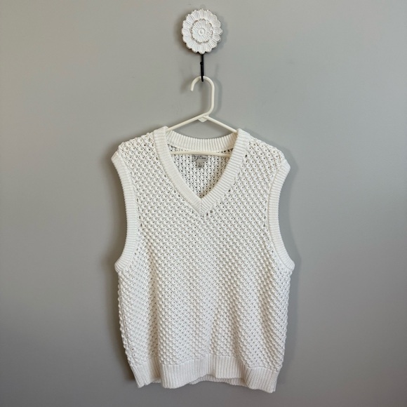 J. Crew Knit for J. Crew Cotton berry-stitch sweater-vest Large White EUC
